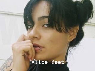 Alice_feet