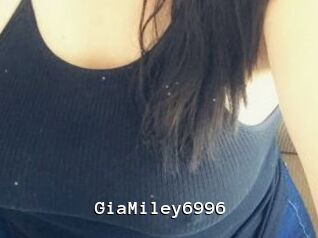 GiaMiley6996