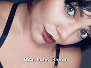 Giantess_Raven