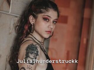 JuliaThunderstruckk