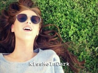 KissMeInDark