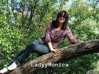 LadyyMonica Webcamsex Amateur