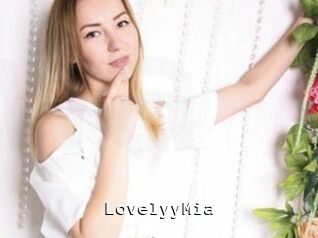 LovelyyMia Webcamsex Amateur