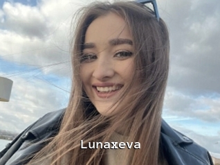 Lunaxeva
