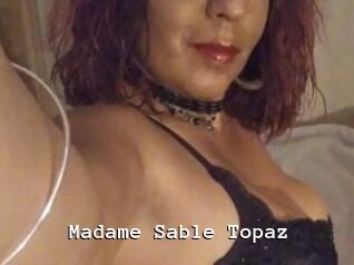 Madame_Sable_Topaz