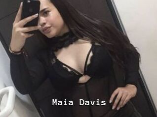 Maia_Davis