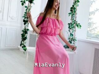 MiaEvanly