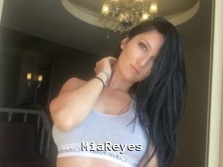 MiaReyes Webcamsex Amateur