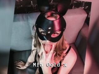 Mia_Gold_x