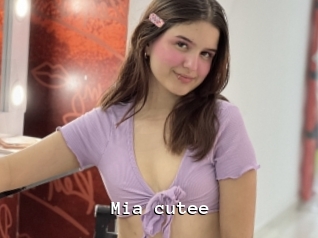 Mia_cutee
