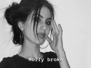 Molly_broke