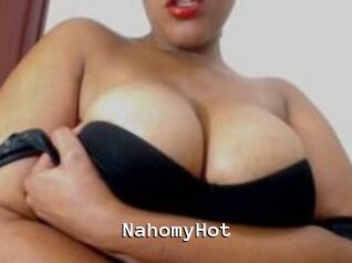 NahomyHot