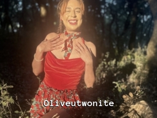 Oliveutwonite