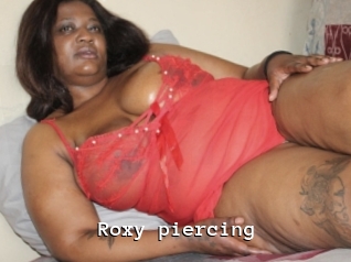 Roxy_piercing