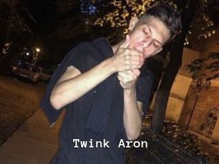 Twink_Aron