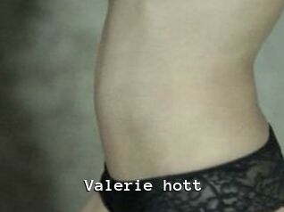 Valerie_hott